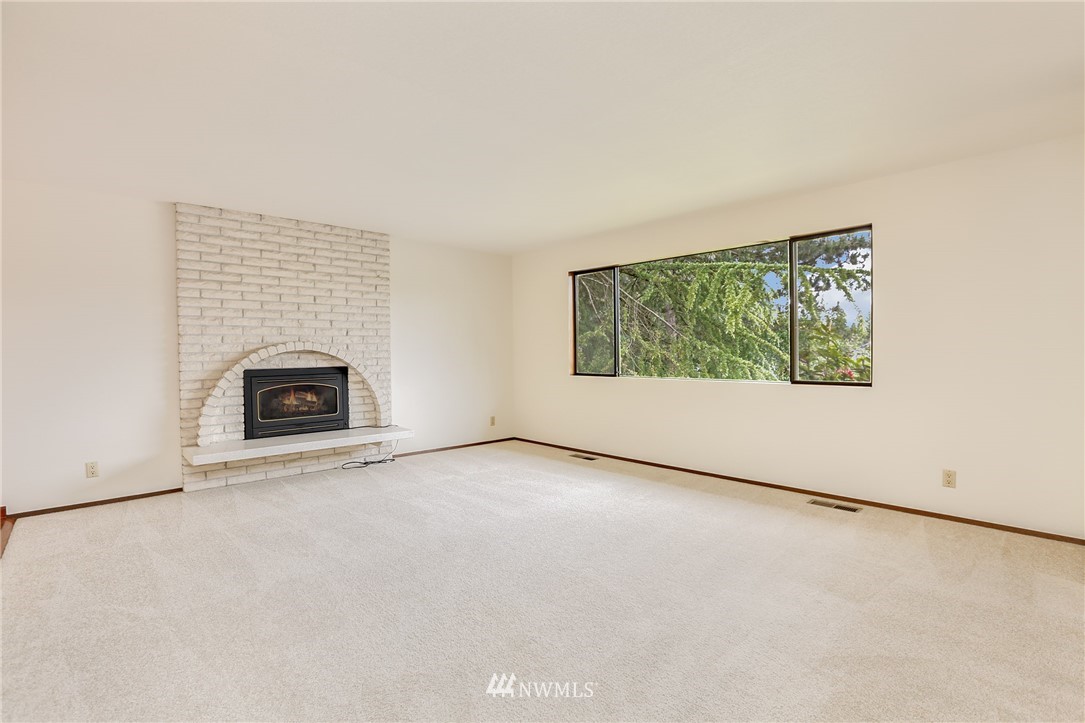 324 221st Street Southwest Bothell, WA 98021 - Photo 6 of 25