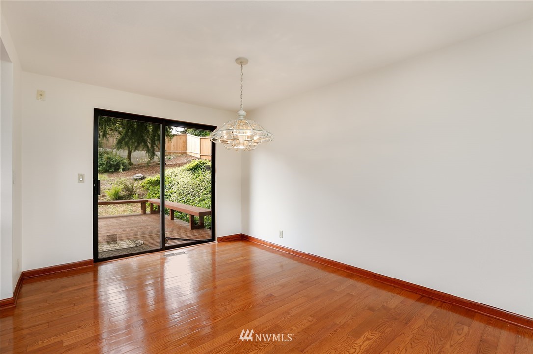 324 221st Street Southwest Bothell, WA 98021 - Photo 10 of 25