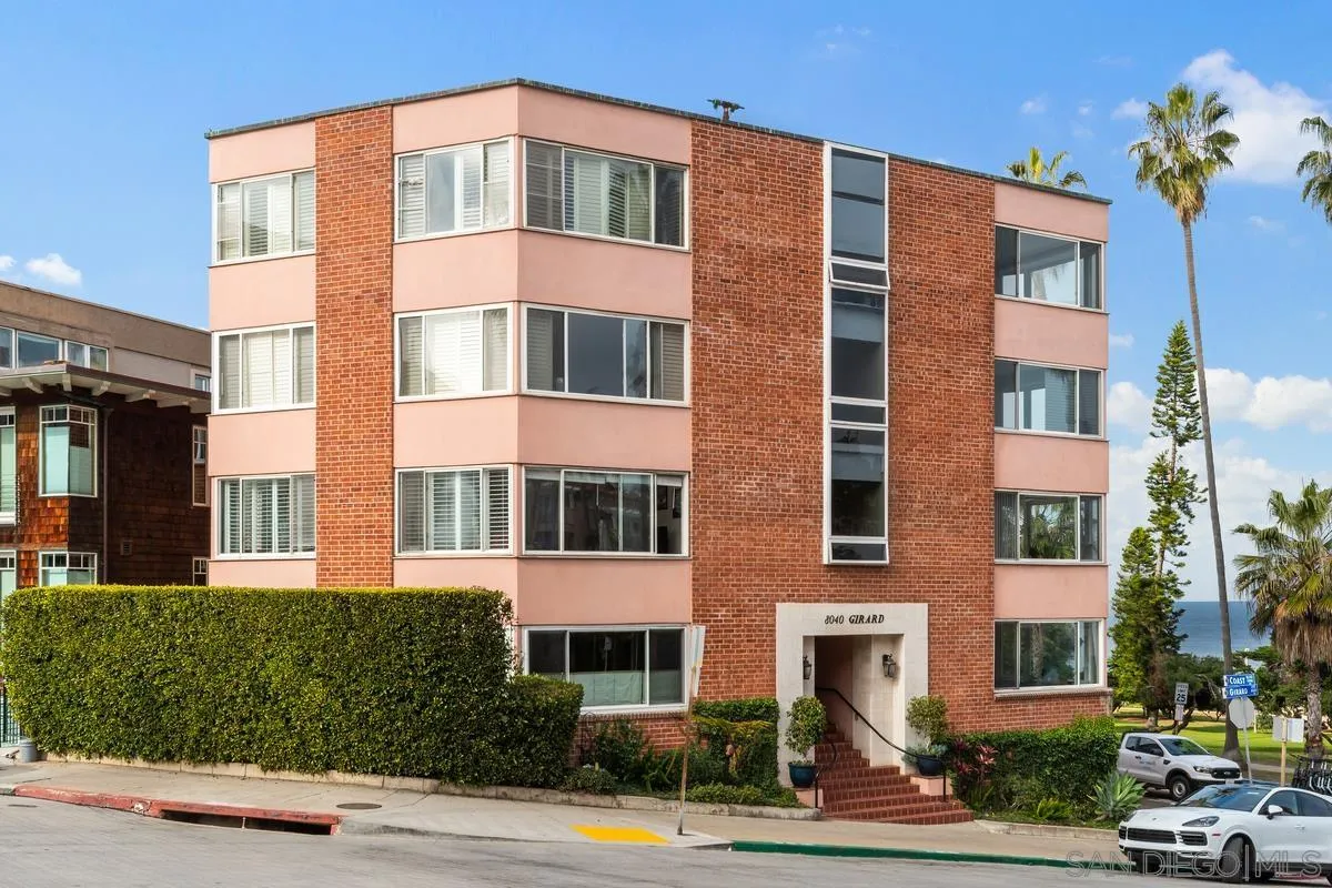 8040 Girard Avenue, Unit 2 La Jolla, CA 92037 - Photo 5 of 17 a front view of a multi story building