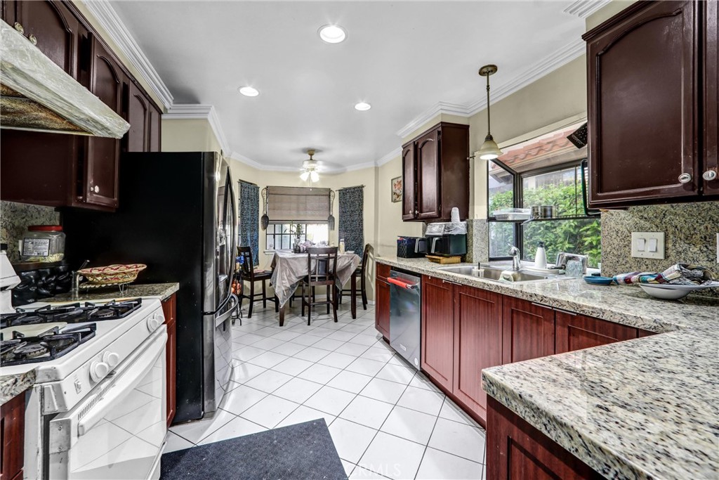 19417 Crystal Ridge Lane Porter Ranch, CA 91326 - Photo 32 of 46