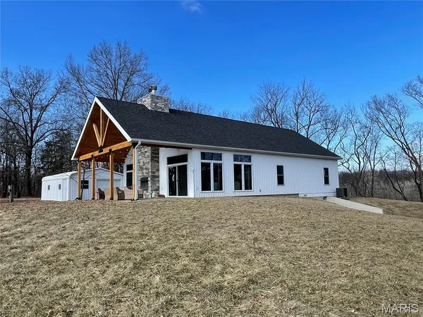 $699,900 | 29100 Monroe Road 436, Paris, MO 65275