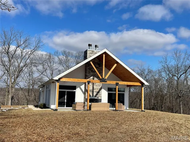 $699,900 | 29100 Monroe Road 436, Paris, MO 65275