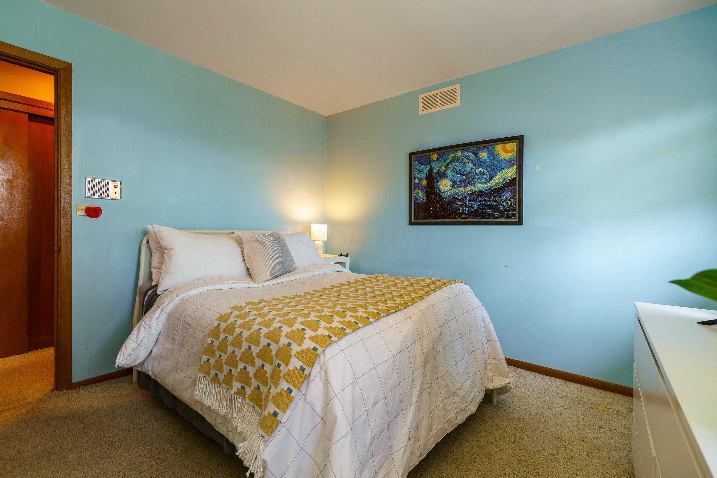 1720 Birchcrest Road Columbus, OH 43221 - Photo 21 of 36 Bedroom 2