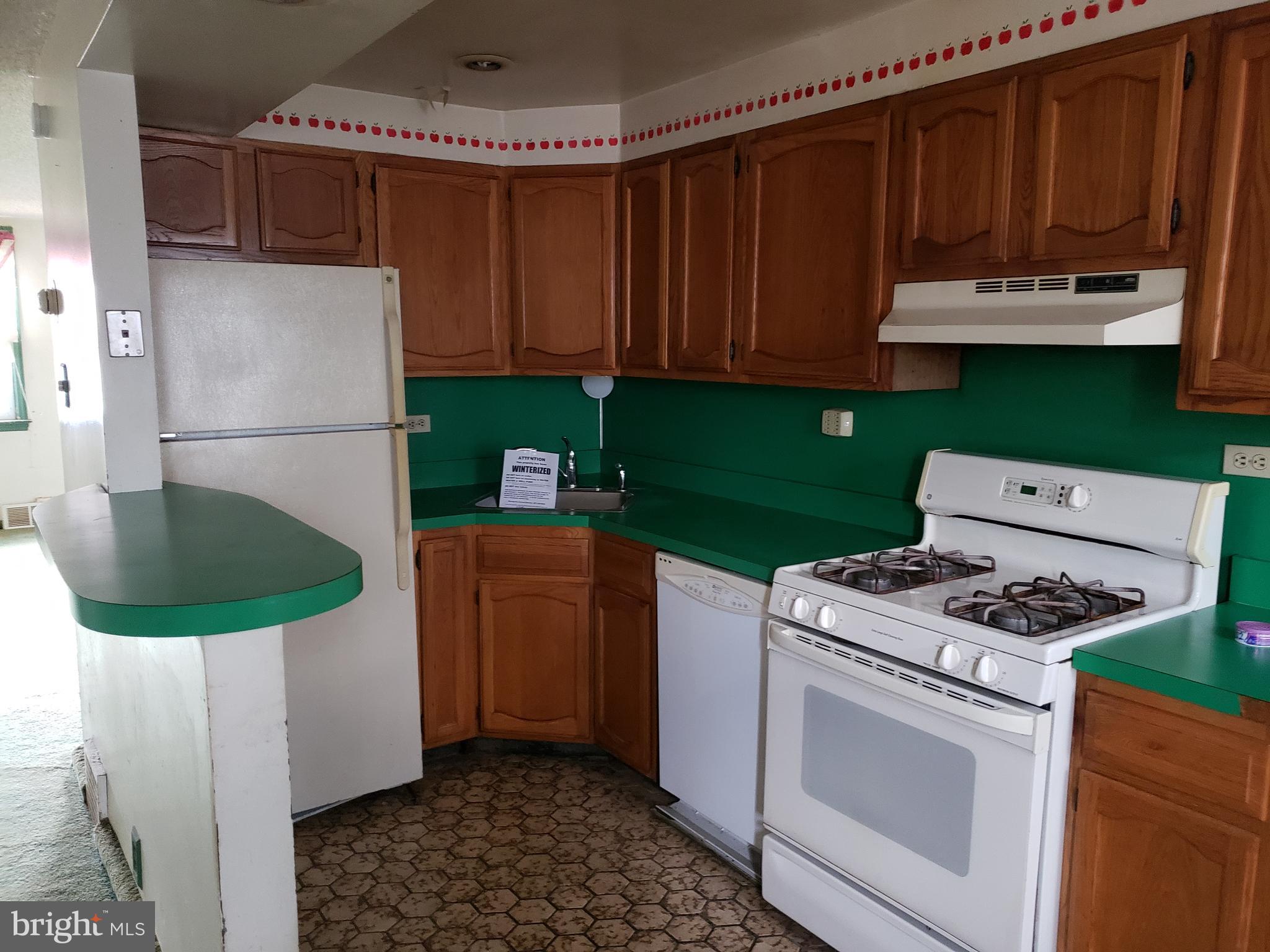 205 Golf Road Darby, PA 19023 - Photo 7 of 16