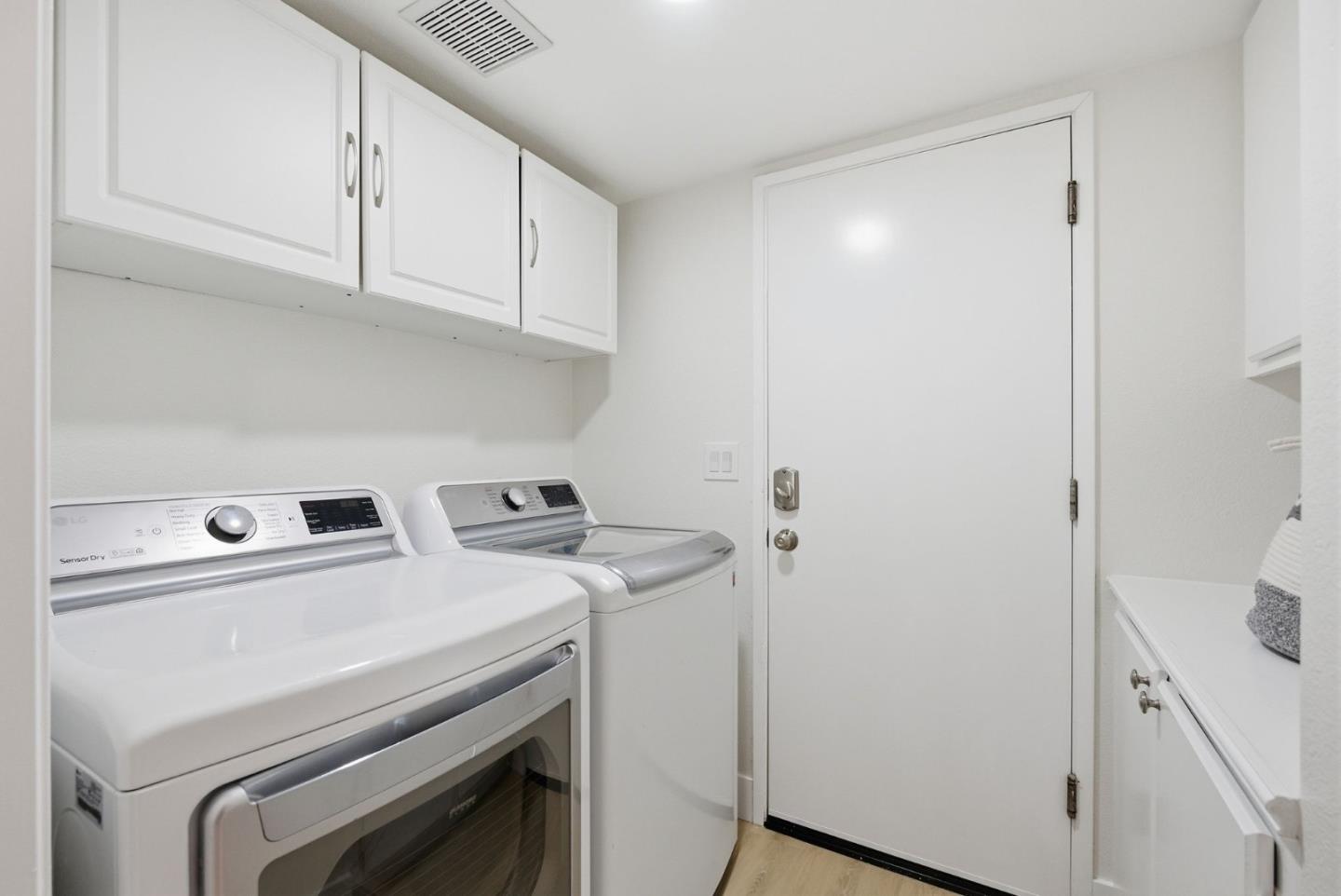 1242 Wagon Way Gilroy, CA 95020 - Photo 13 of 48