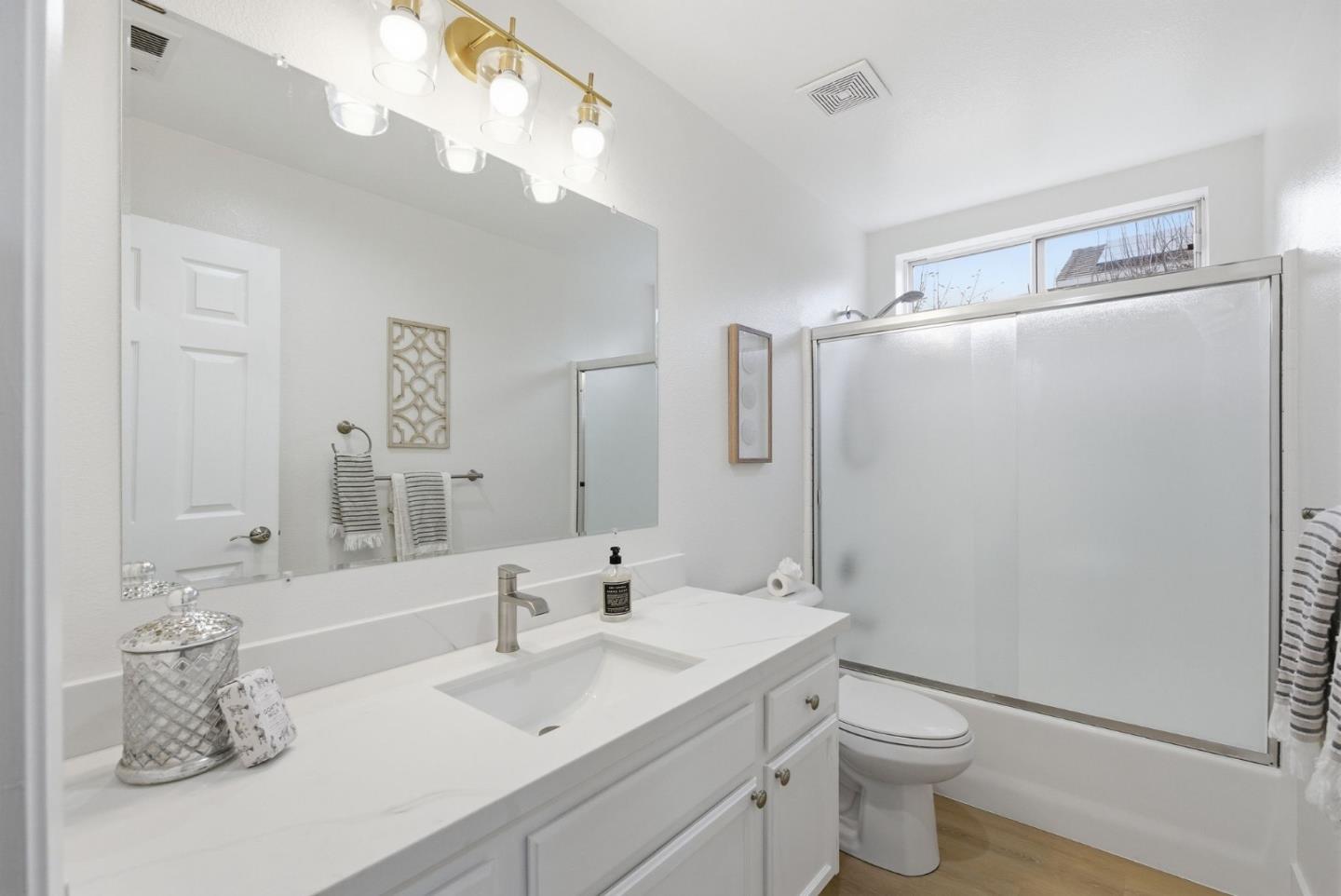 1242 Wagon Way Gilroy, CA 95020 - Photo 18 of 48