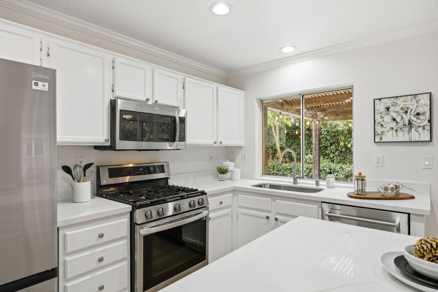 1242 Wagon Way Gilroy, CA 95020 - Photo 20 of 48