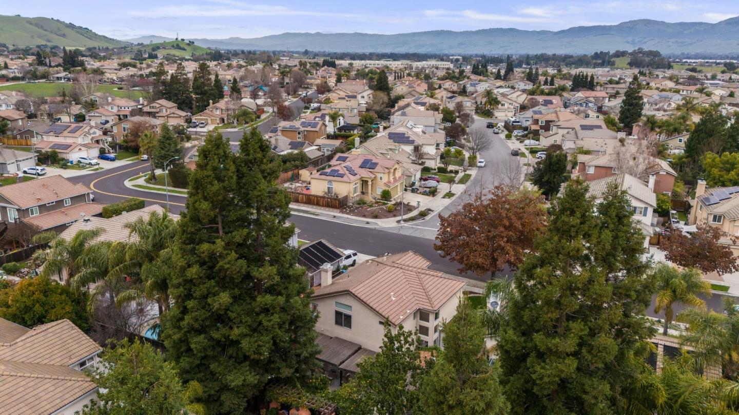 1242 Wagon Way Gilroy, CA 95020 - Photo 47 of 48