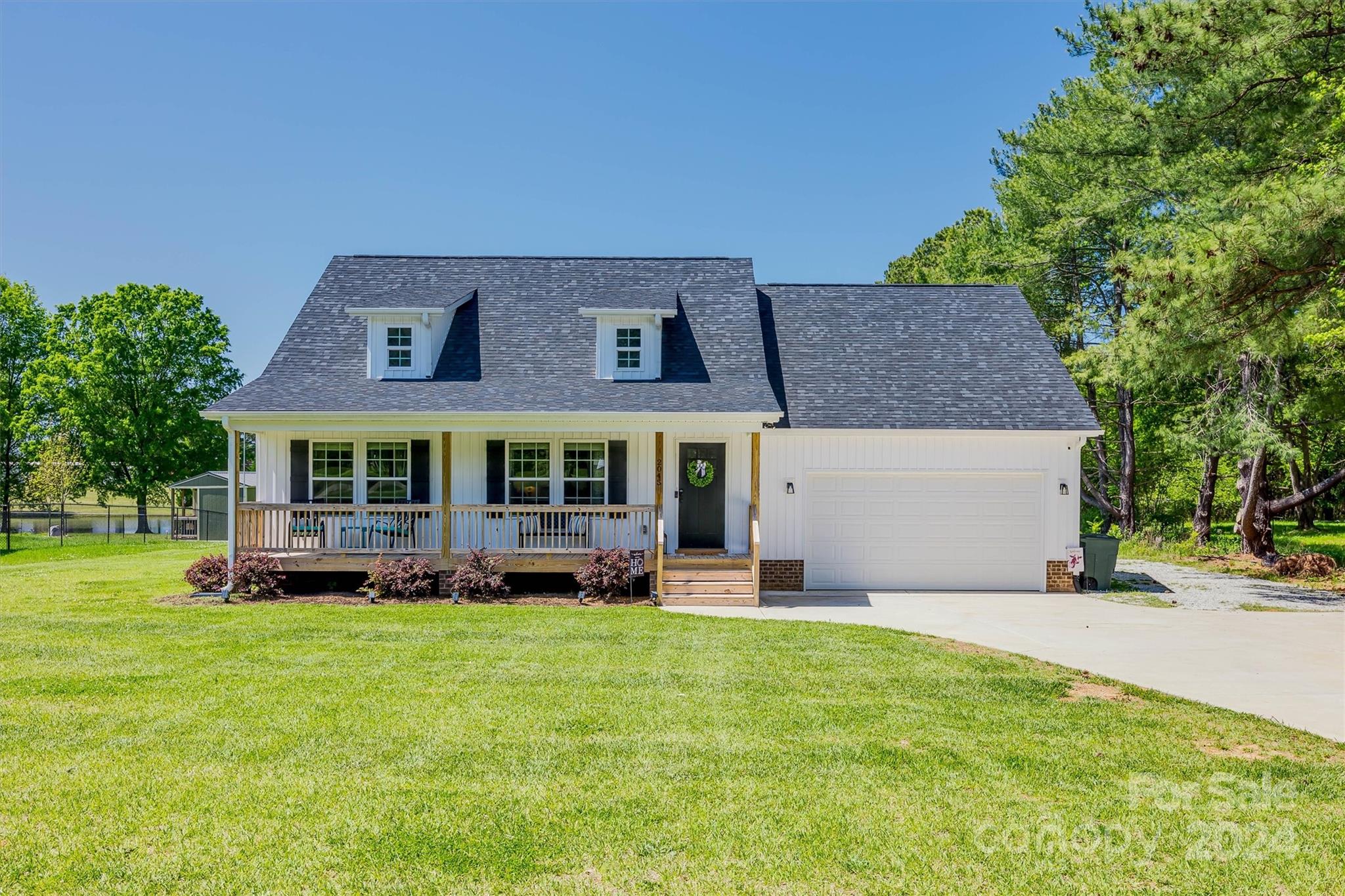 2045 Meadow Road Clover, SC 29710 - Photo 2 of 33 Gallery Image 2