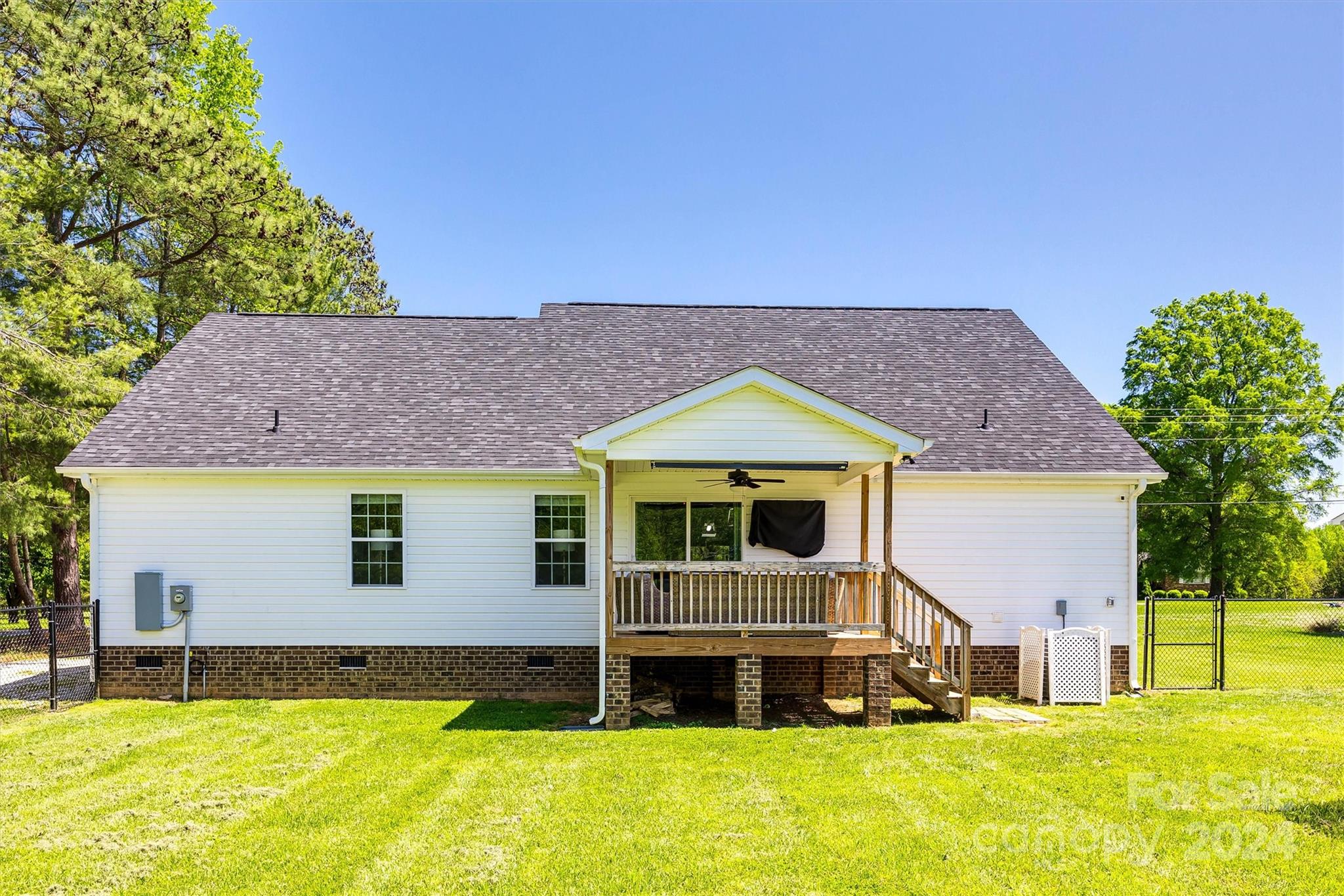 2045 Meadow Road Clover, SC 29710 - Photo 22 of 33 Gallery Image 22