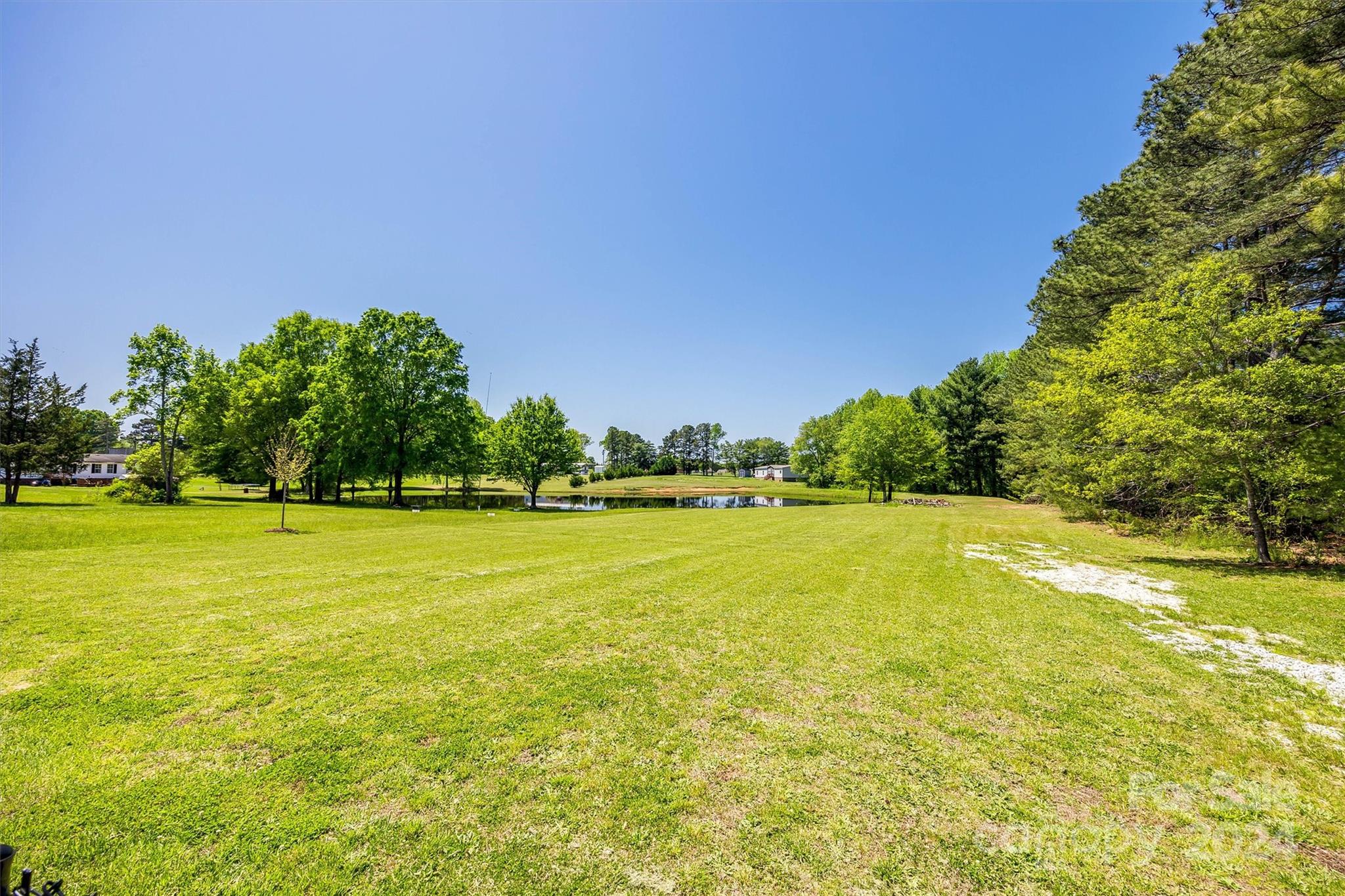2045 Meadow Road Clover, SC 29710 - Photo 23 of 33 Gallery Image 23