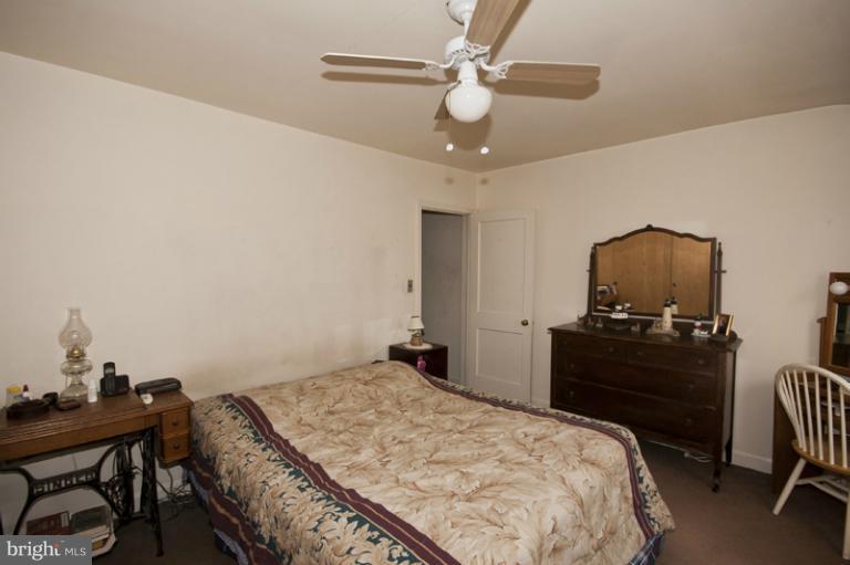 452 Torner Road Baltimore, MD 21221 - Photo 13 of 17 Bedroom (Master)