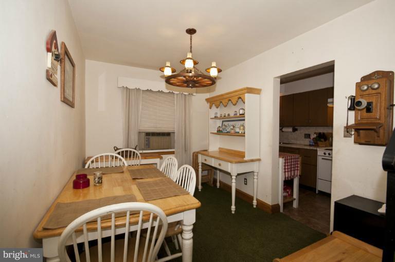452 Torner Road Baltimore, MD 21221 - Photo 6 of 17 Dining Room