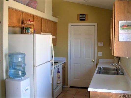 3481 Topaz Road Golden Valley, AZ 86413 - Photo 9 of 12 a utility room with dryer and washer