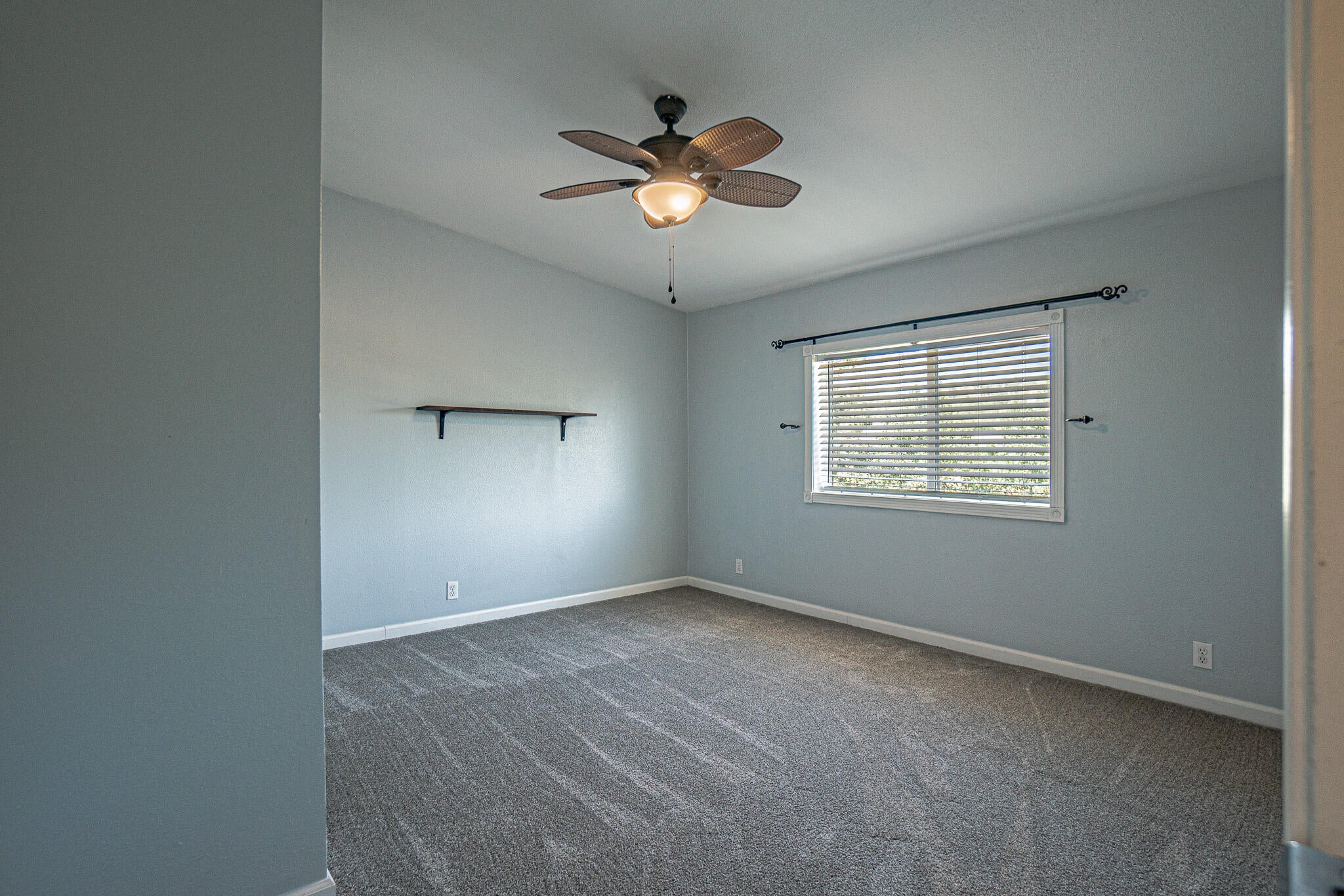 79 Regent Place Eagle Point, OR 97524 - Photo 22 of 38 3rd Bedroom