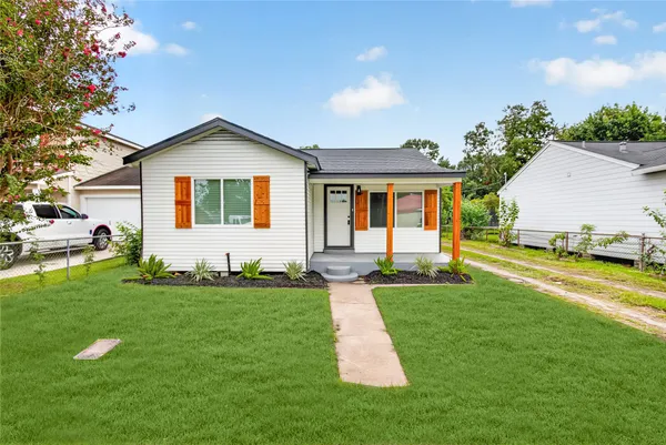 $1,800 | 6909 Anderson Street, Texas City, TX 77591
