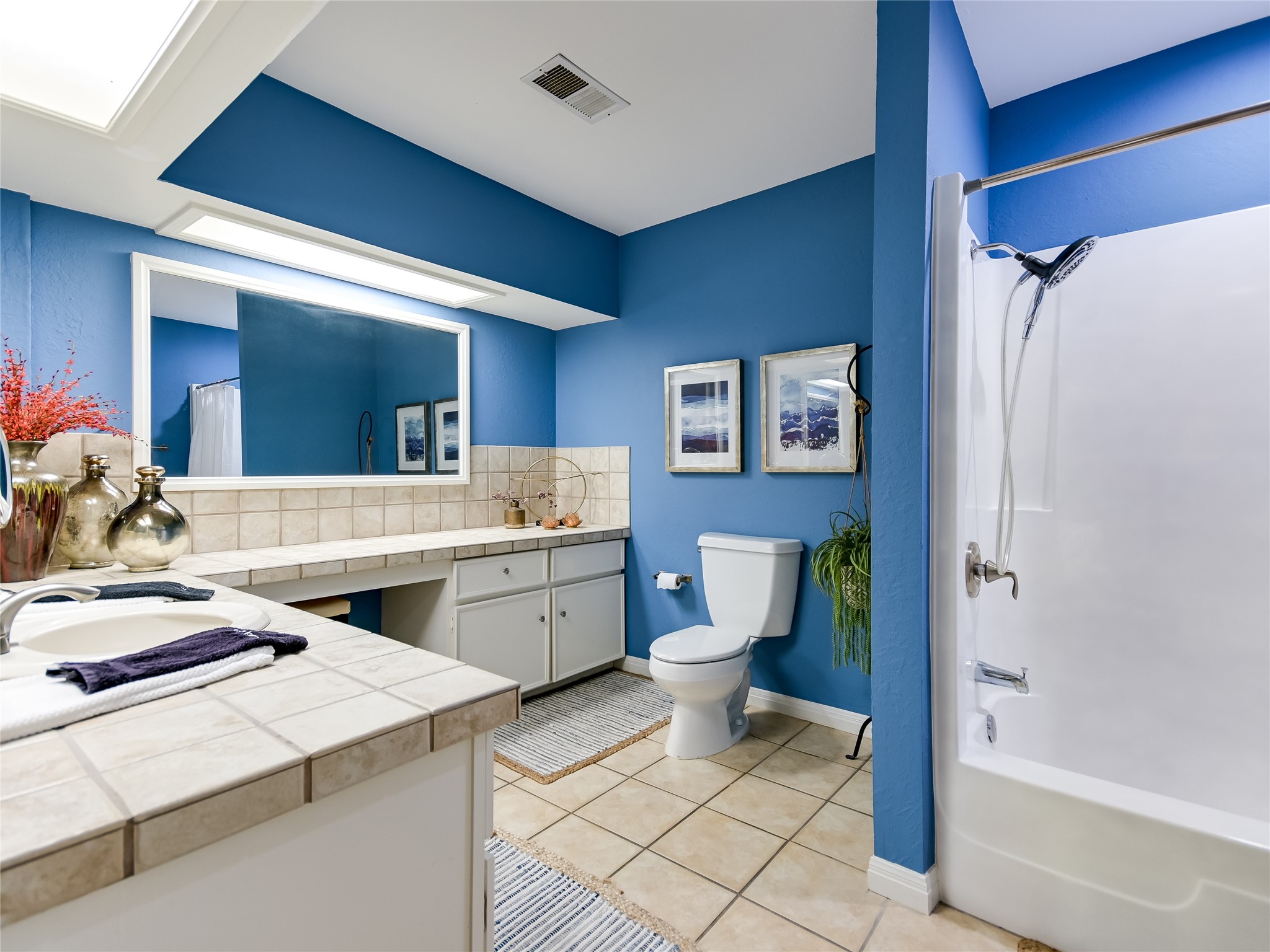 13401 Bullick Hollow Road Austin, TX 78726 - Photo 38 of 40 a room with a sink and chairs