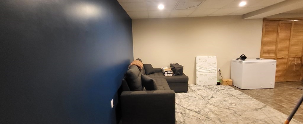 60 Marble Road Sutton, MA 01590 - Photo 15 of 21 a living room with furniture