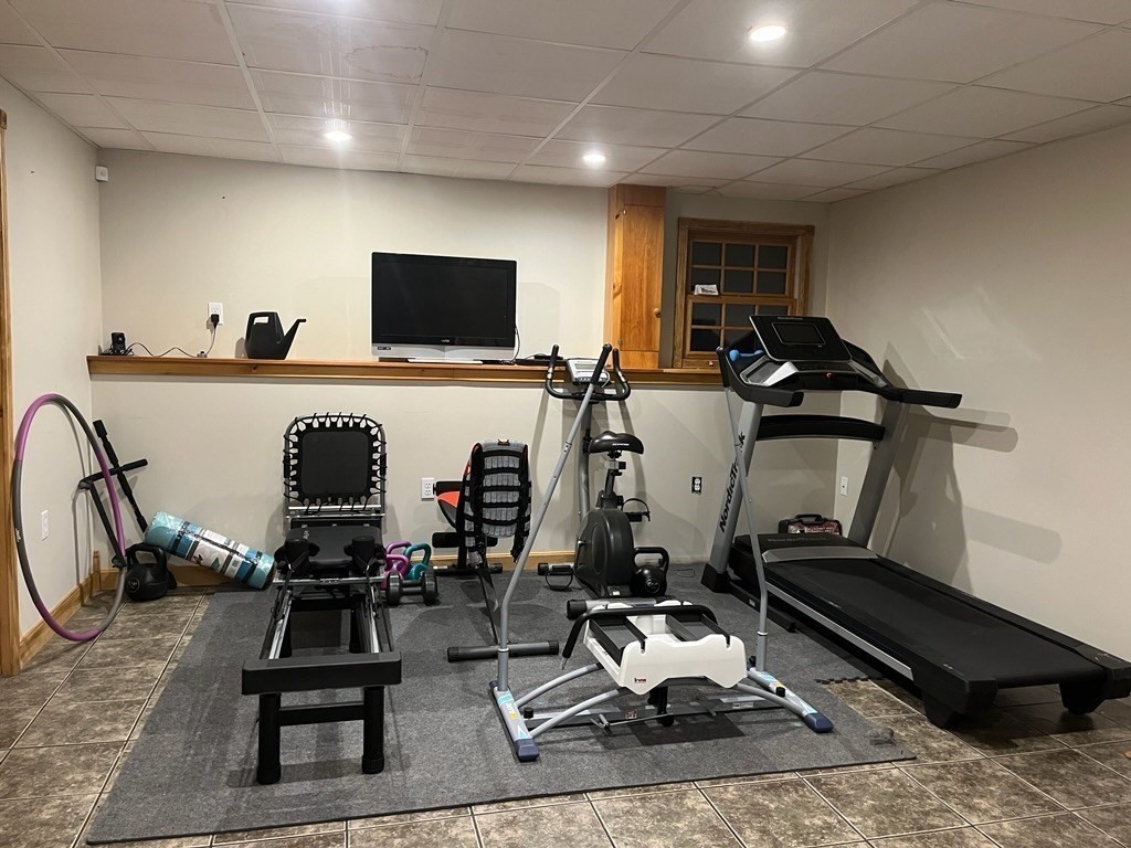 60 Marble Road Sutton, MA 01590 - Photo 19 of 21 a view of a room with gym equipment