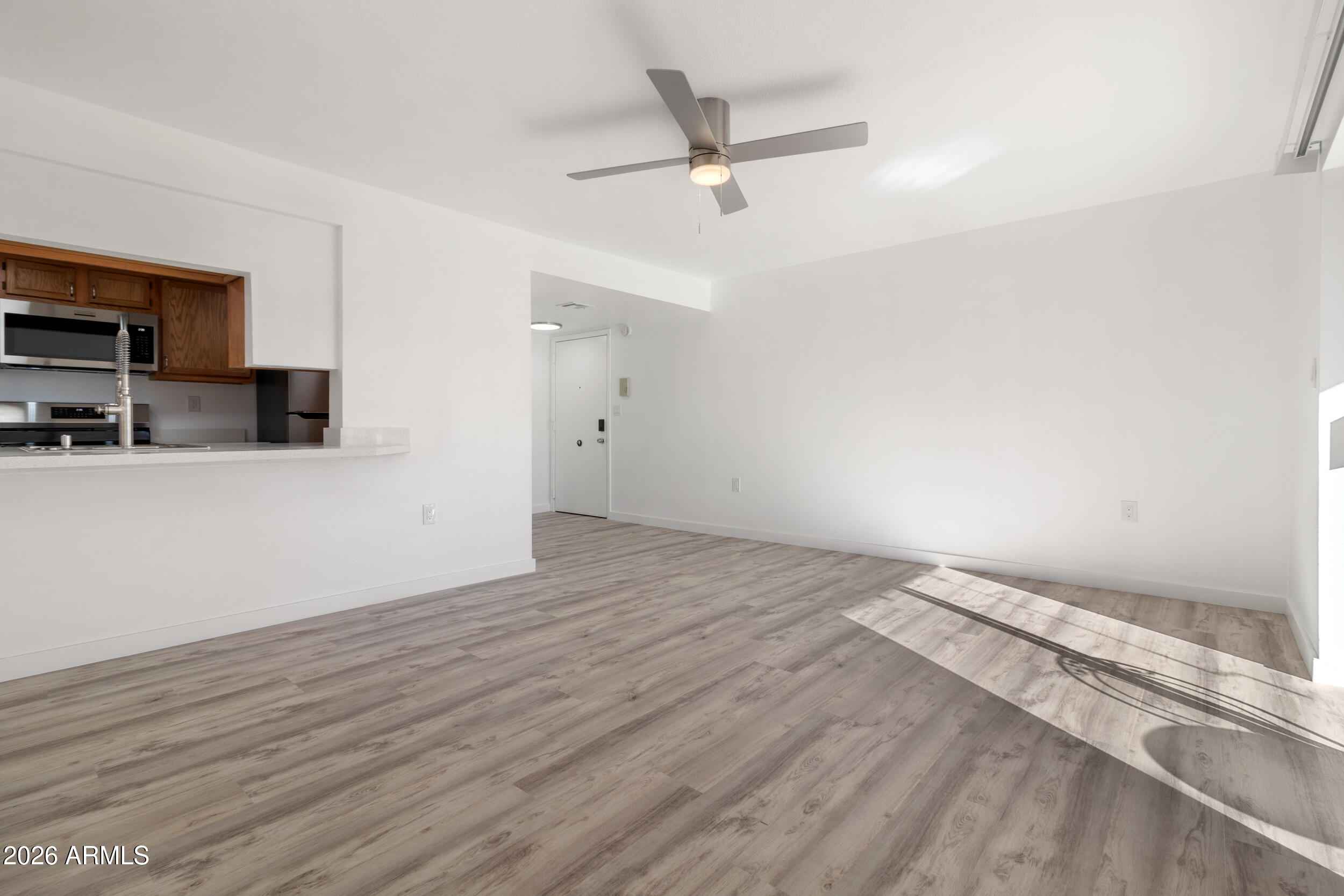 3033 East Devonshire Avenue, Unit 2005 Phoenix, AZ 85016 - Photo 11 of 58 IMG_9863