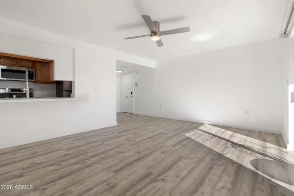 $199,000 | 3033 East Devonshire Avenue, Unit 2005, Phoenix, AZ 85016