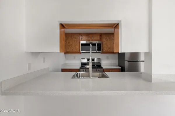 $199,000 | 3033 East Devonshire Avenue, Unit 2005, Phoenix, AZ 85016