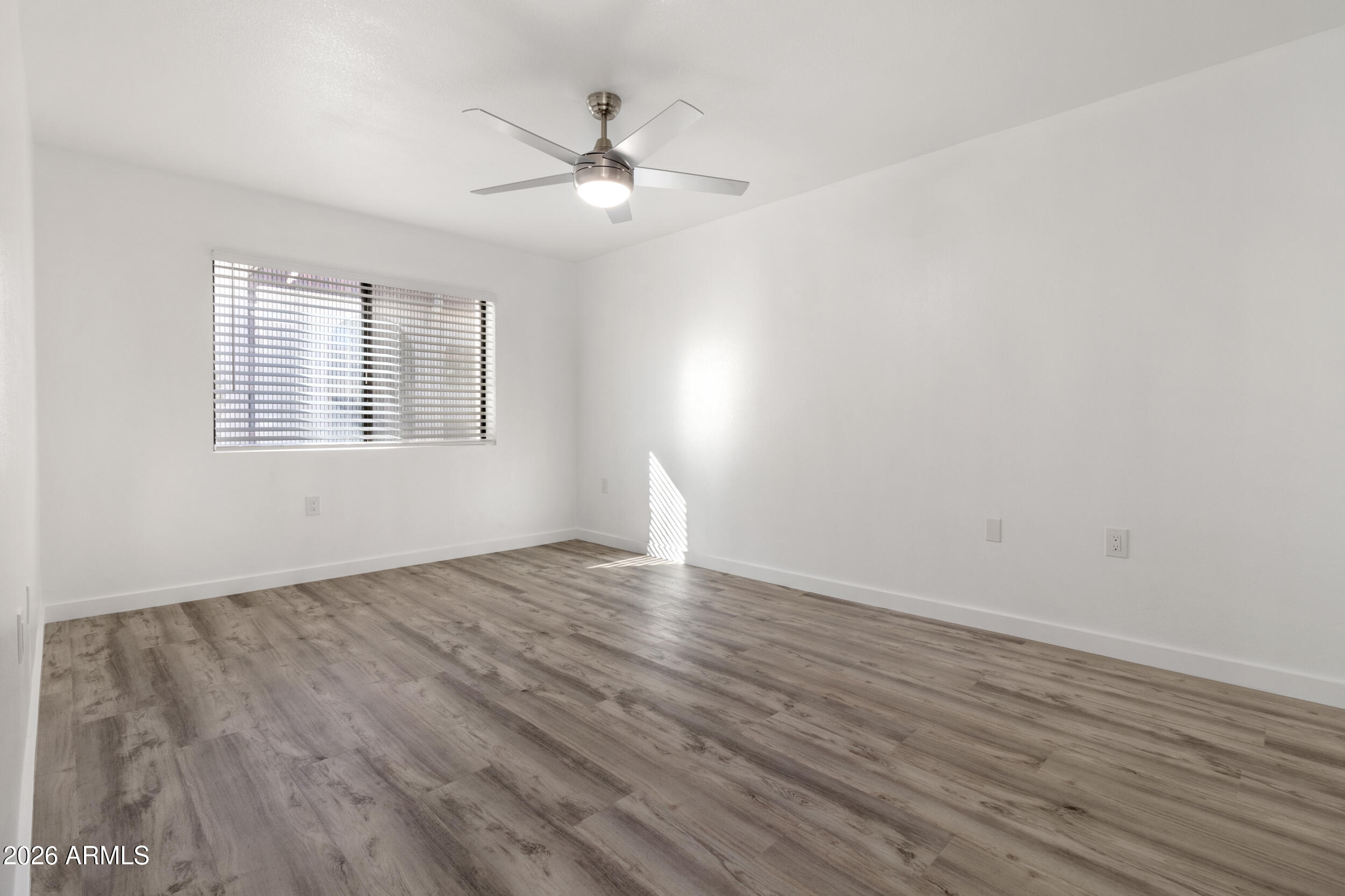 3033 East Devonshire Avenue, Unit 2005 Phoenix, AZ 85016 - Photo 14 of 58 IMG_9872