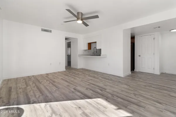 $199,000 | 3033 East Devonshire Avenue, Unit 2005, Phoenix, AZ 85016