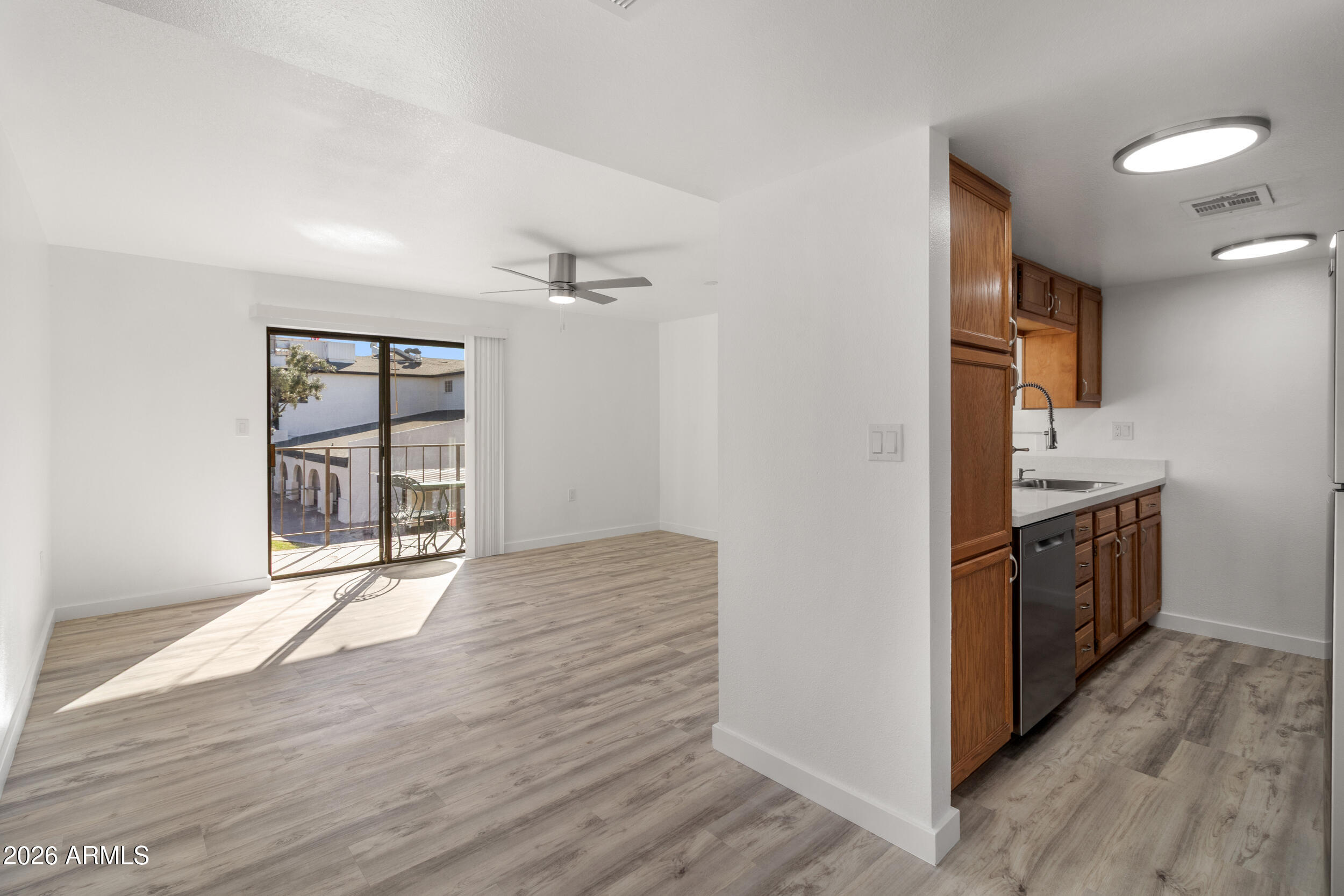 3033 East Devonshire Avenue, Unit 2005 Phoenix, AZ 85016 - Photo 2 of 64 IMG_9830
