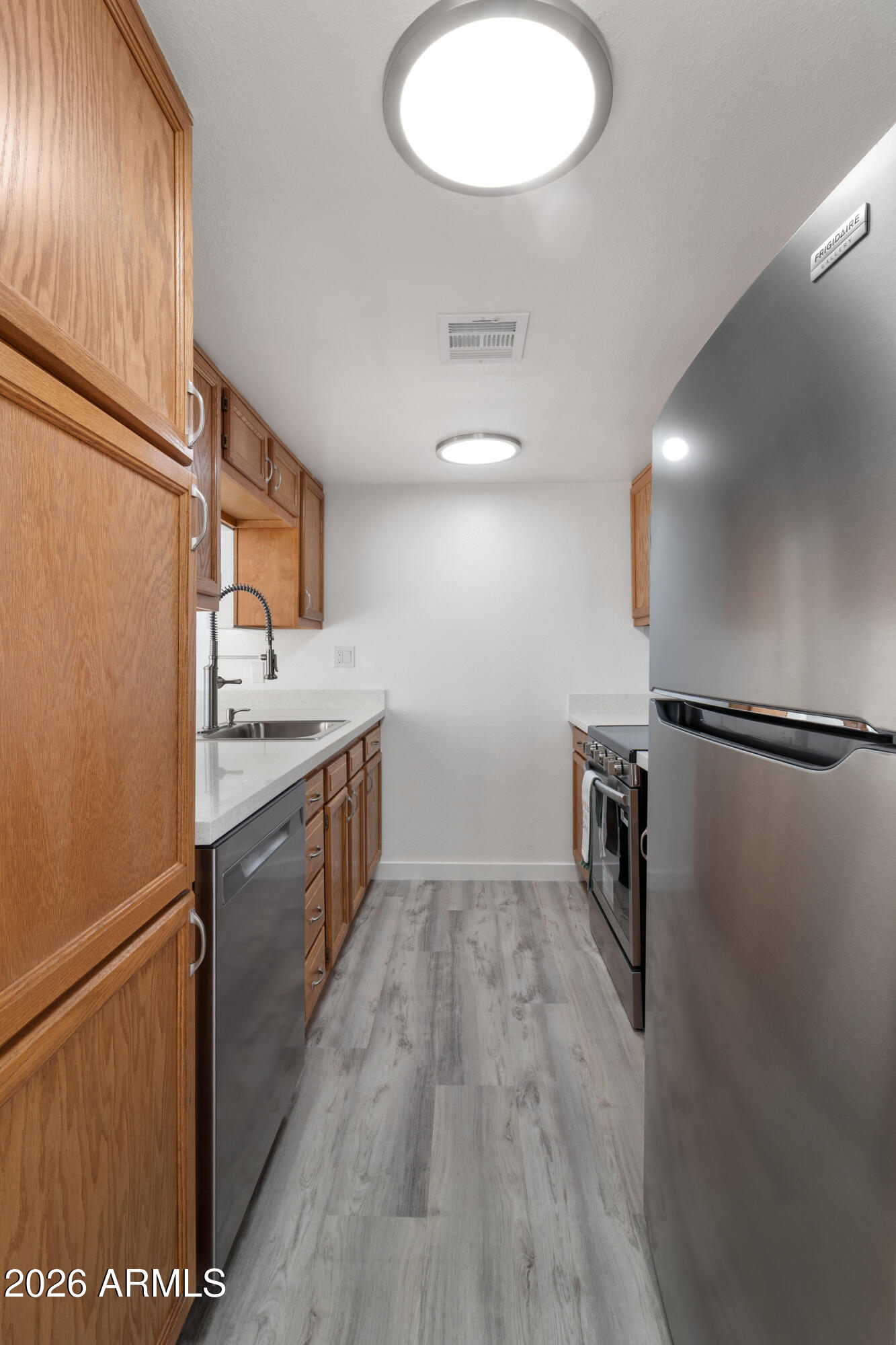 3033 East Devonshire Avenue, Unit 2005 Phoenix, AZ 85016 - Photo 2 of 58 IMG_9836