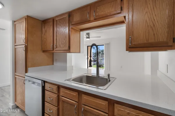 $199,000 | 3033 East Devonshire Avenue, Unit 2005, Phoenix, AZ 85016