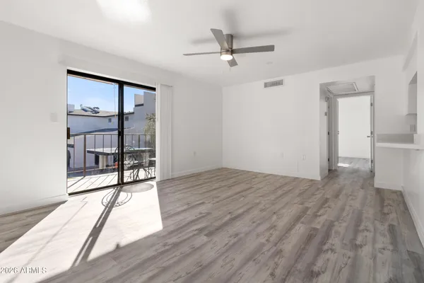 $199,000 | 3033 East Devonshire Avenue, Unit 2005, Phoenix, AZ 85016