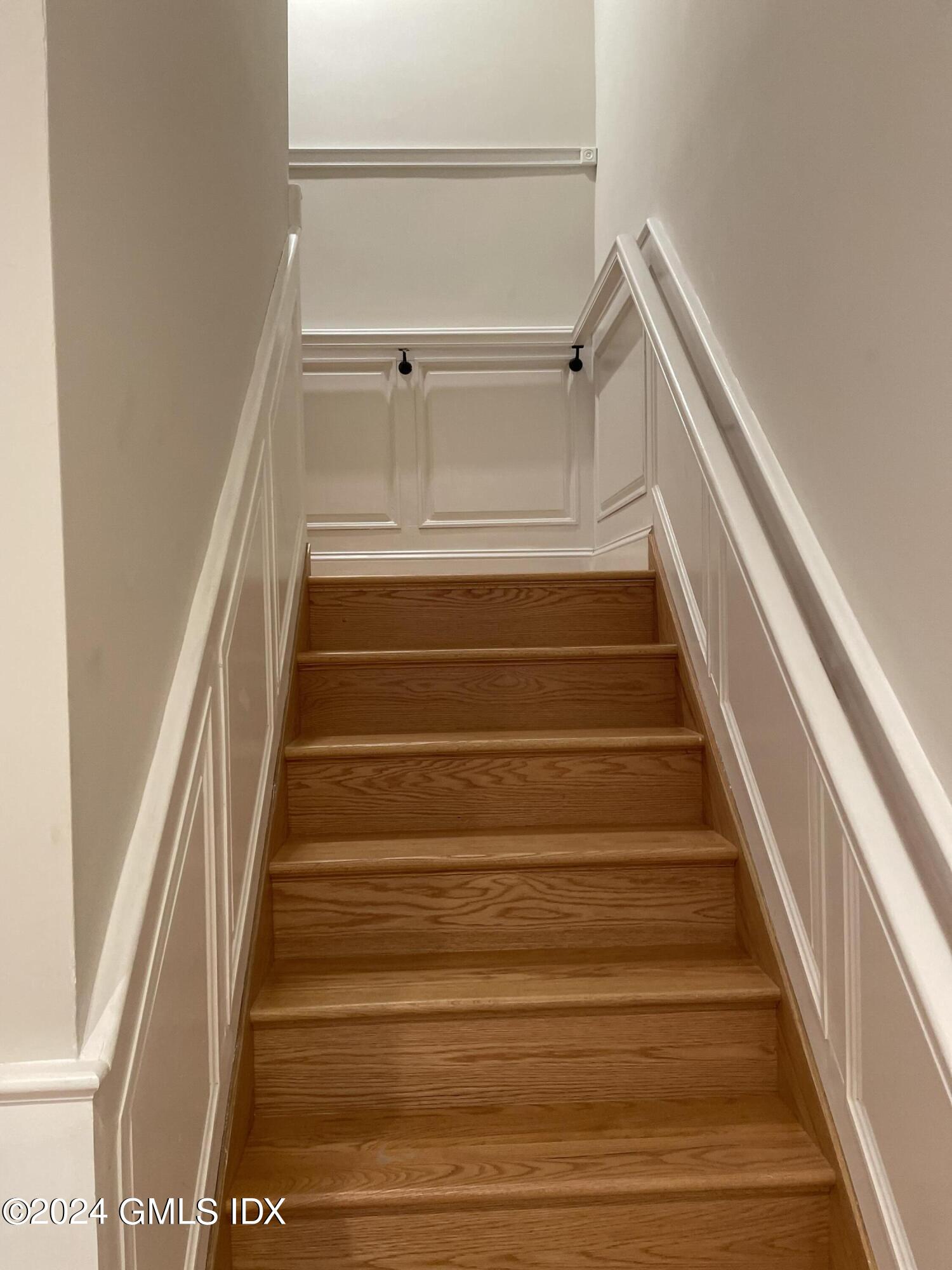 8 Sound Beach Ave Extension, Unit 2 Riverside, CT 06878 - Photo 25 of 29 a view of entryway