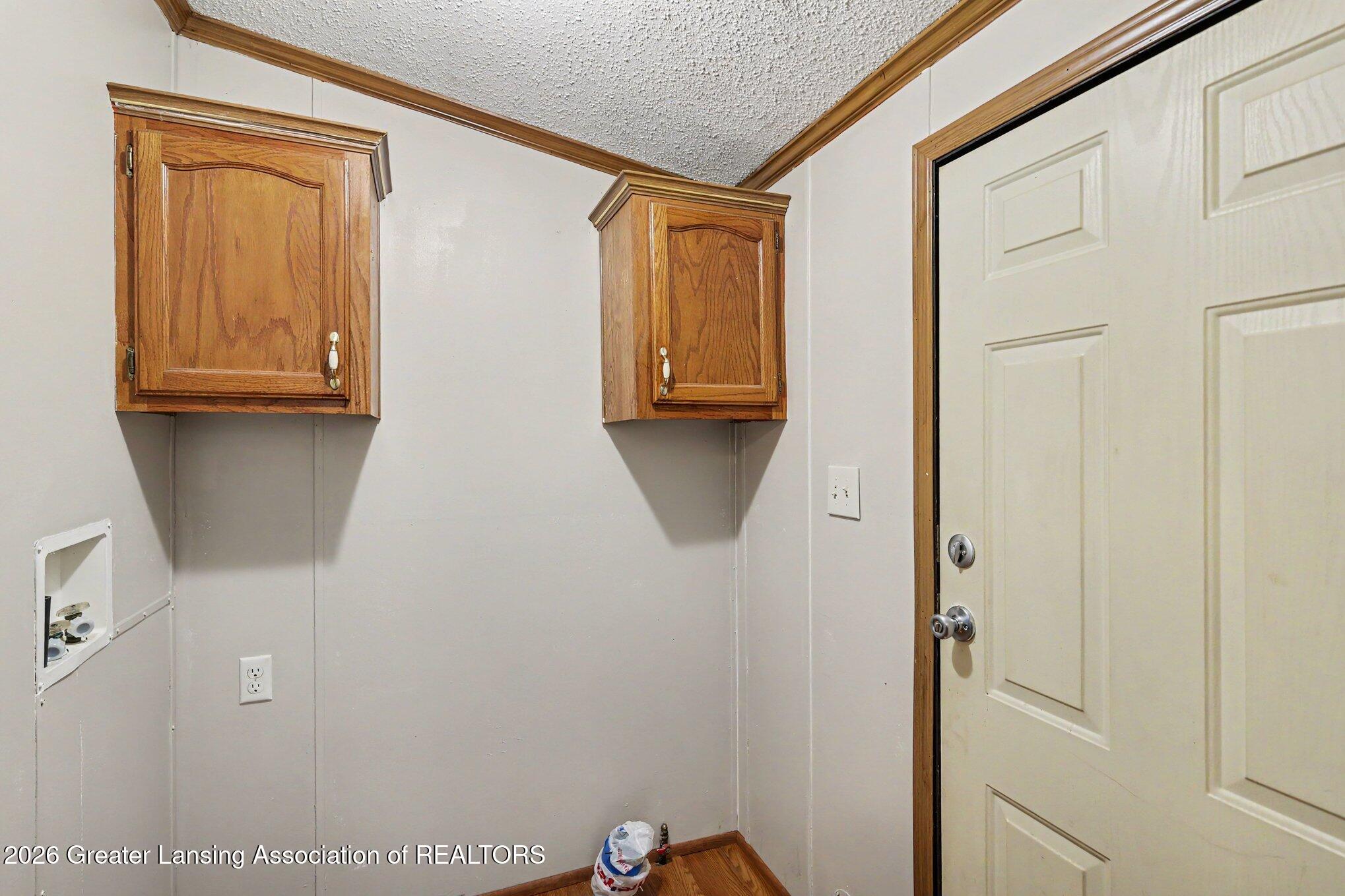 4270 Trumble Road Jackson, MI 49201 - Photo 25 of 31 Laundry