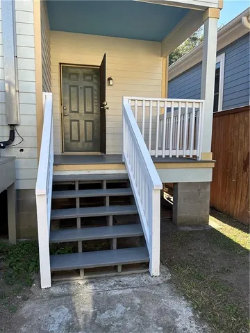 $2,000 | 2301 Washington Avenue, New Orleans, LA 70113