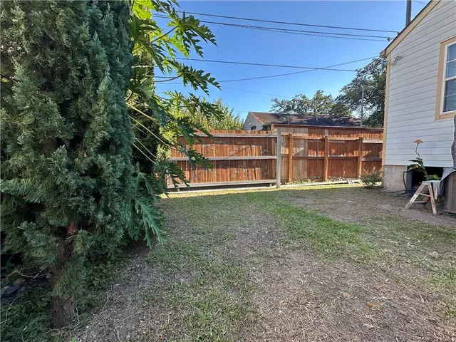 $2,000 | 2301 Washington Avenue, New Orleans, LA 70113