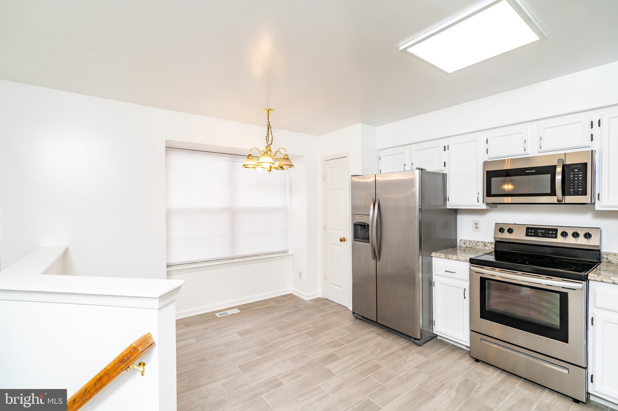 13482 Lock Loop Woodbridge, VA 22192 - Photo 3 of 31