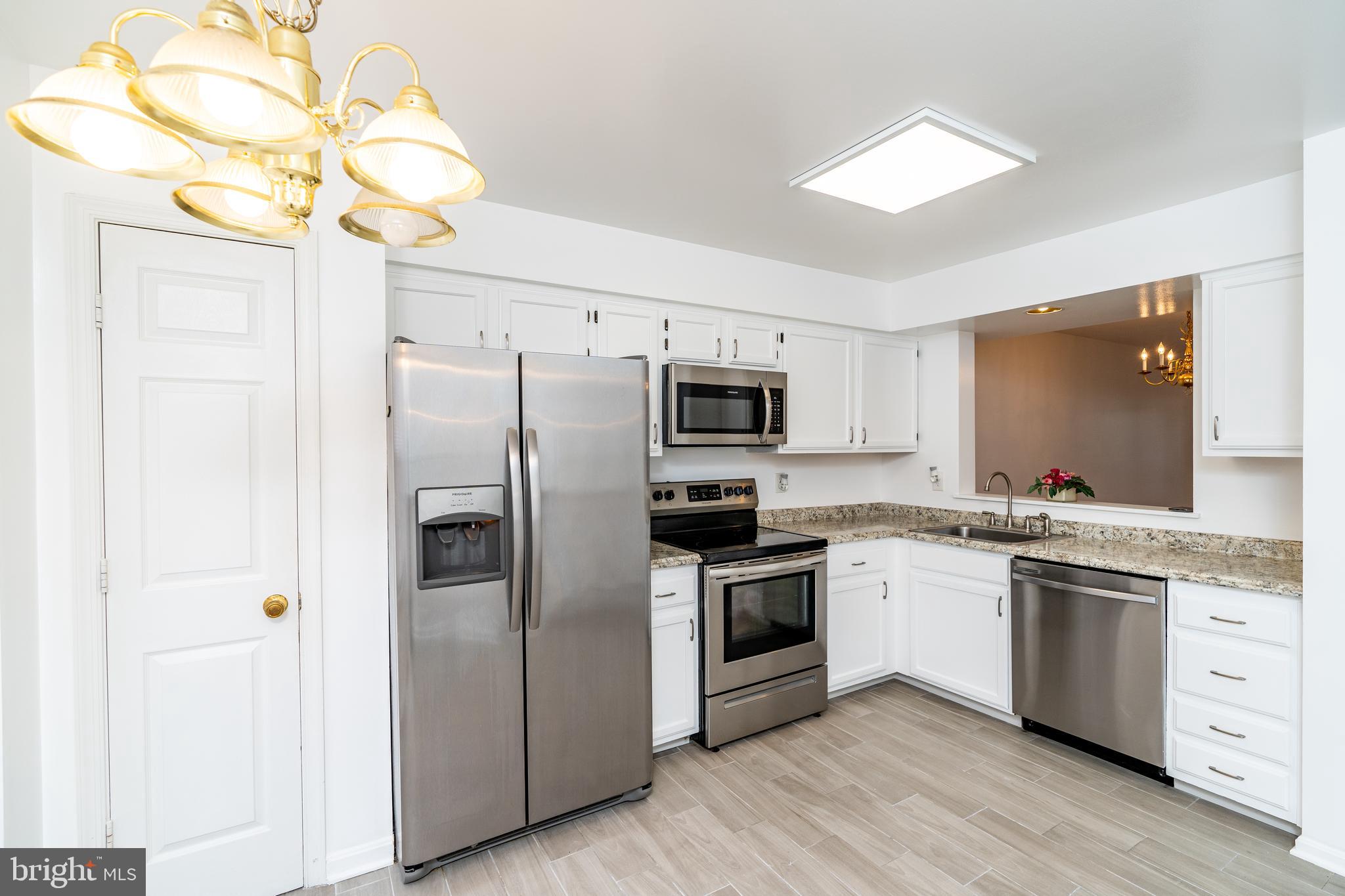 13482 Lock Loop Woodbridge, VA 22192 - Photo 4 of 31