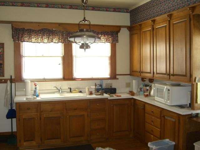 207 West 2nd Street Atkinson, IL 61235 - Photo 4 of 8 Gallery Image 4