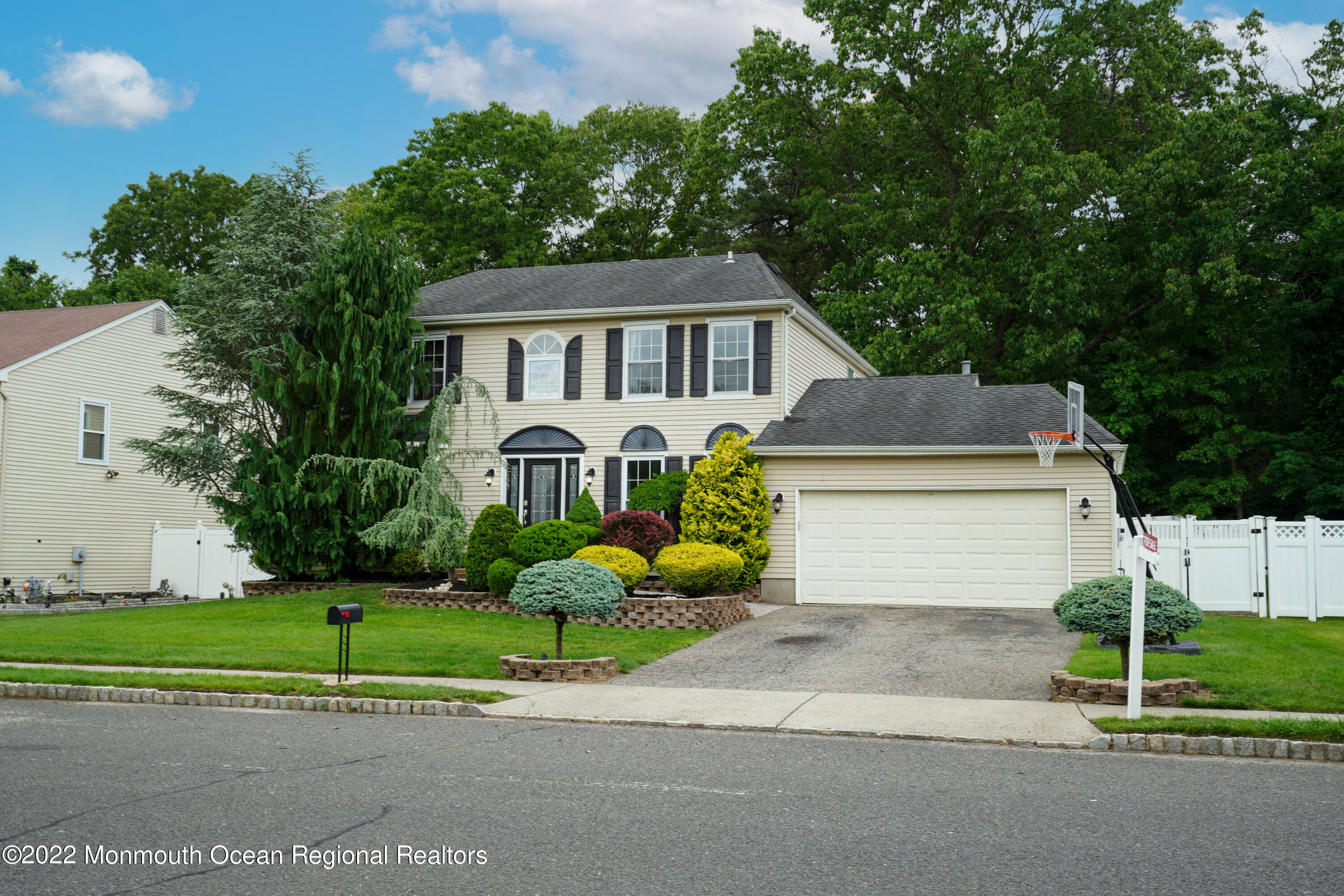 33 Metedeconk Road Howell, NJ 07731 - Photo 4 of 38 2 - Front3