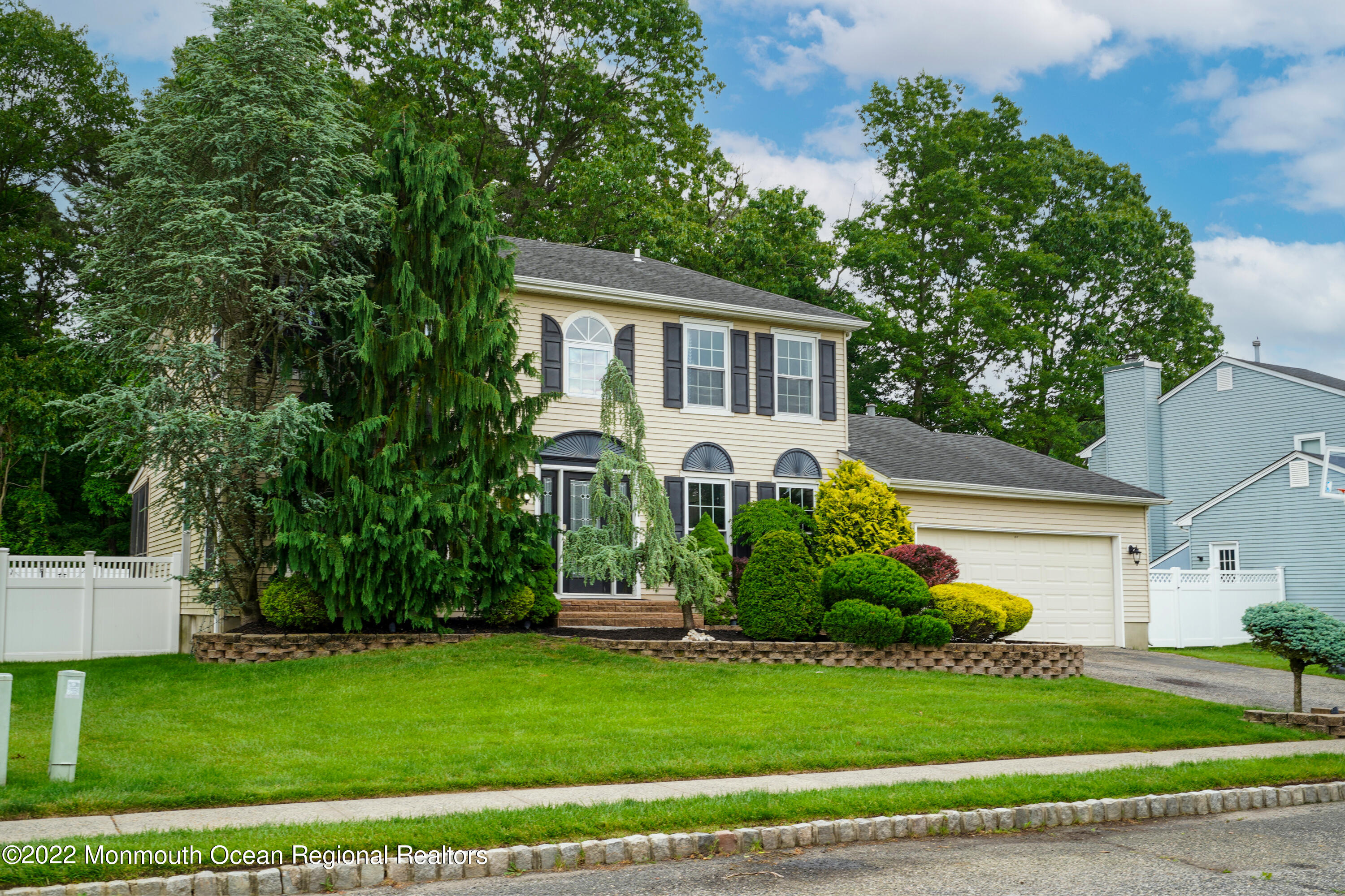 33 Metedeconk Road Howell, NJ 07731 - Photo 5 of 38 2 - Front4