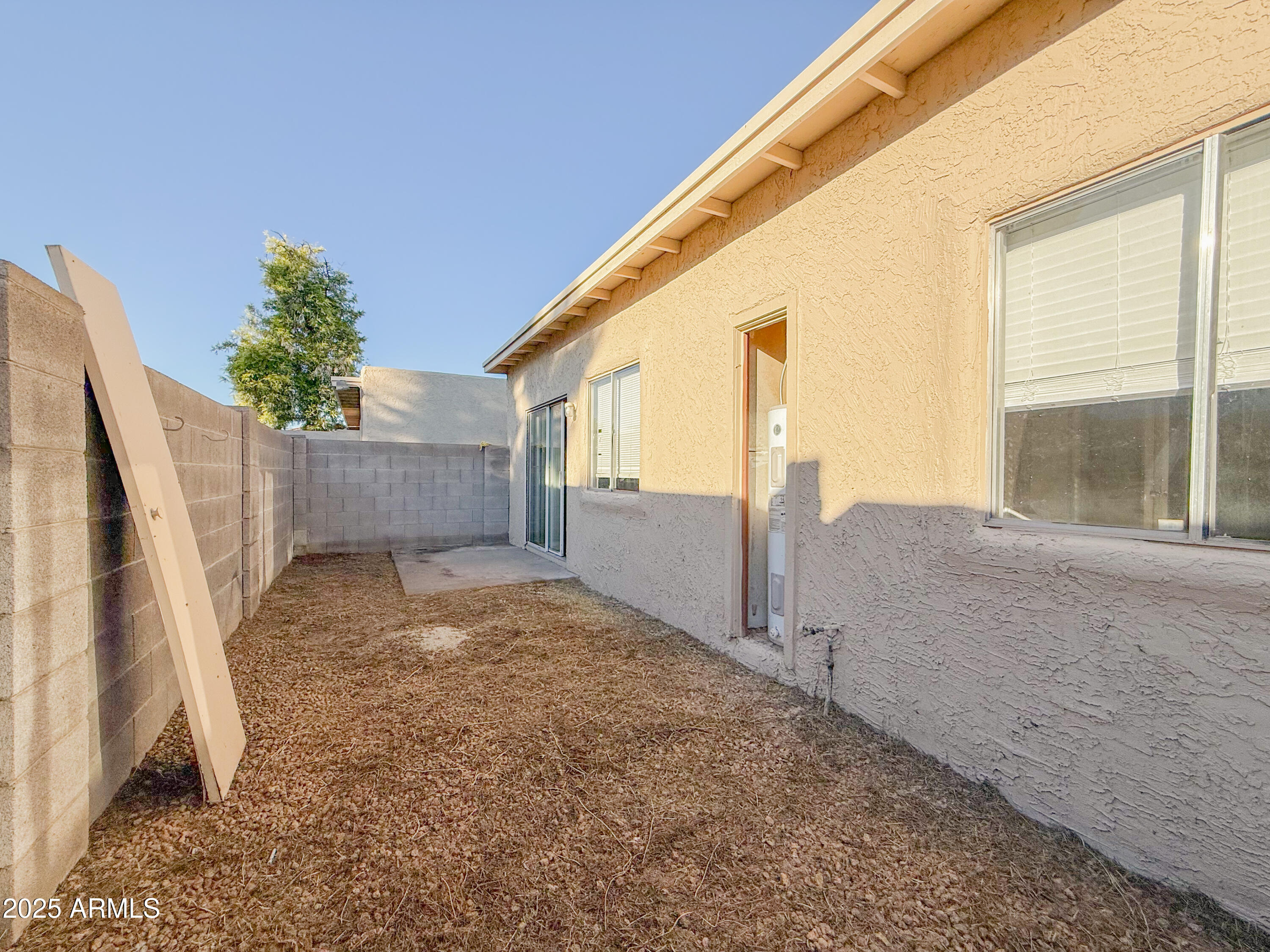 15601 North 27th Street, Unit 14 Phoenix, AZ 85032 - Photo 16 of 16 a view of backyard with tub