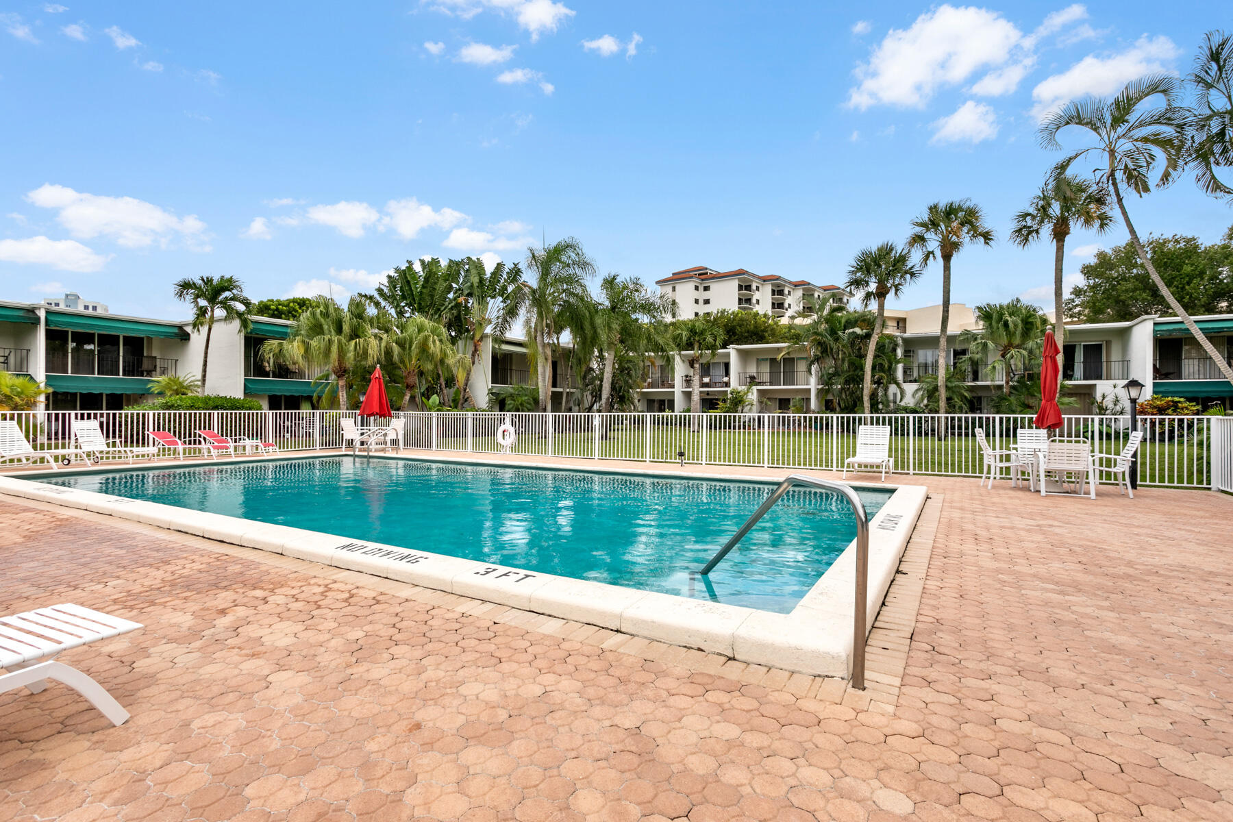 388 Golfview Road, Unit E North Palm Beach, FL 33408 - Photo 38 of 70 388_Golfview_E_29_MLS