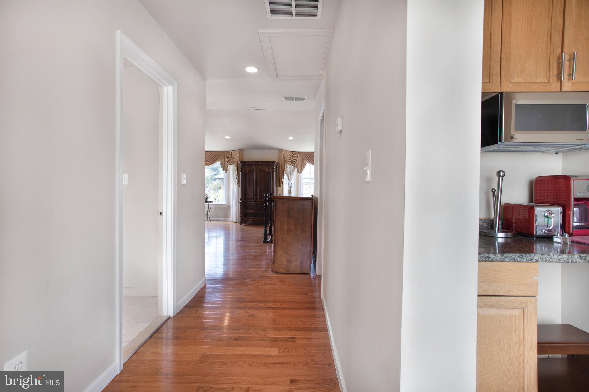 6012 Riggs Road Hyattsville, MD 20783 - Photo 67 of 98 Penthouse Bedroom Suite Hallway