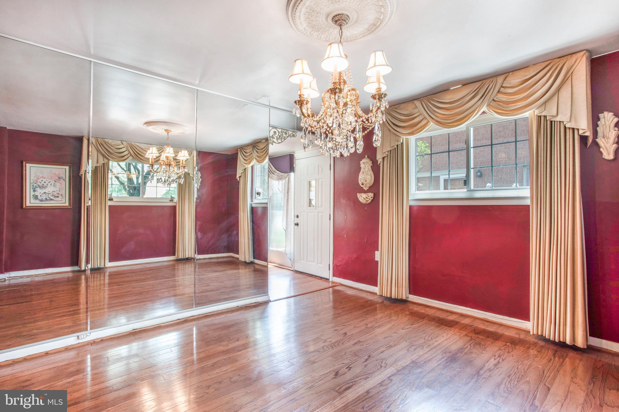 6012 Riggs Road Hyattsville, MD 20783 - Photo 8 of 98 Dining Room
