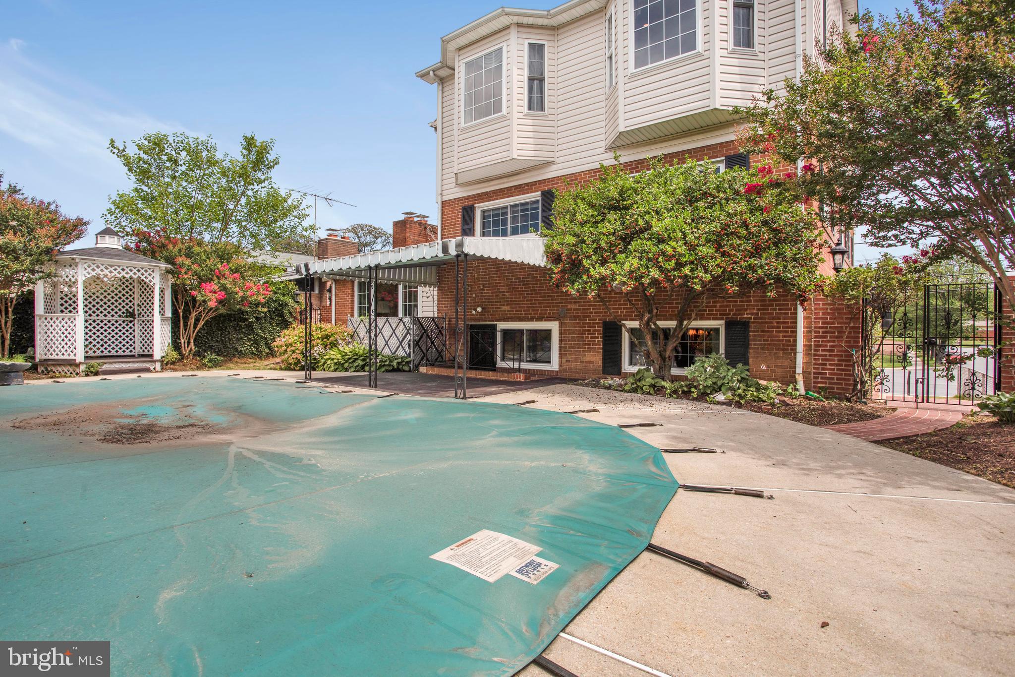 6012 Riggs Road Hyattsville, MD 20783 - Photo 90 of 98 Pool