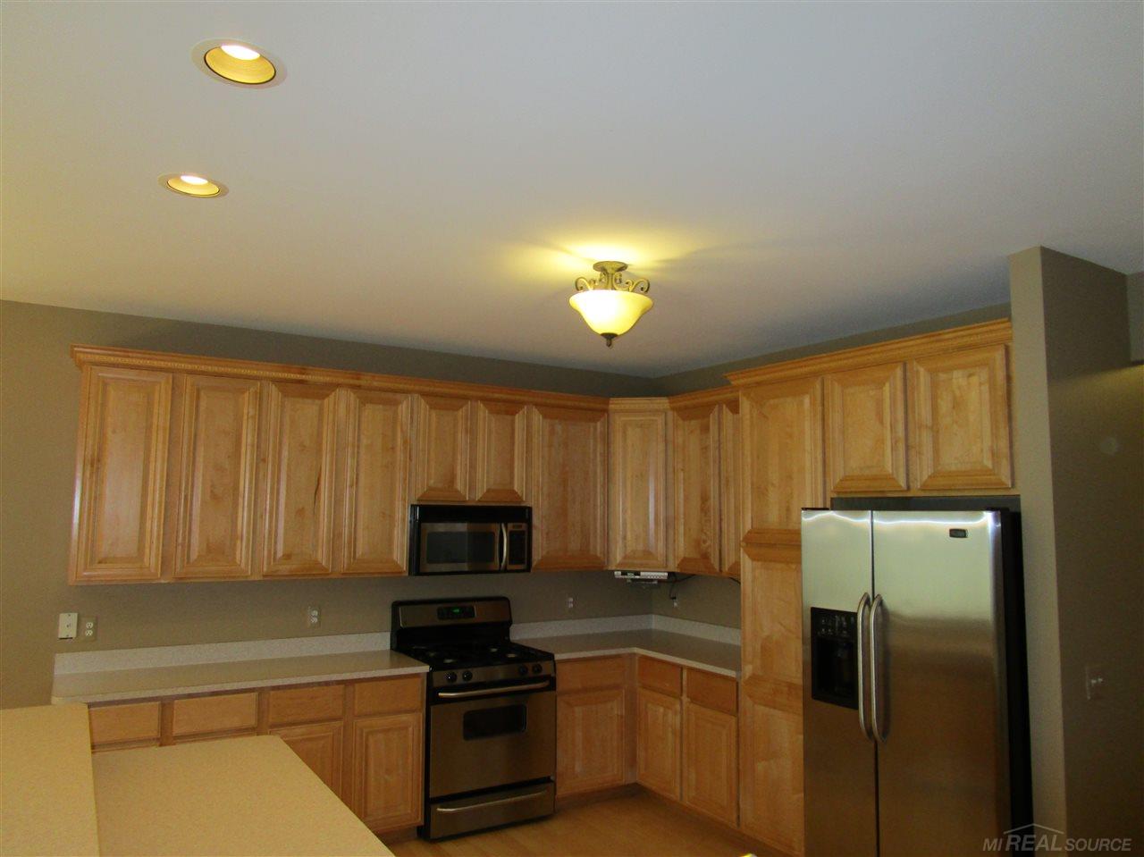 8967 Inverness Washington, MI 48095 - Photo 14 of 24 31248837-13.JPG