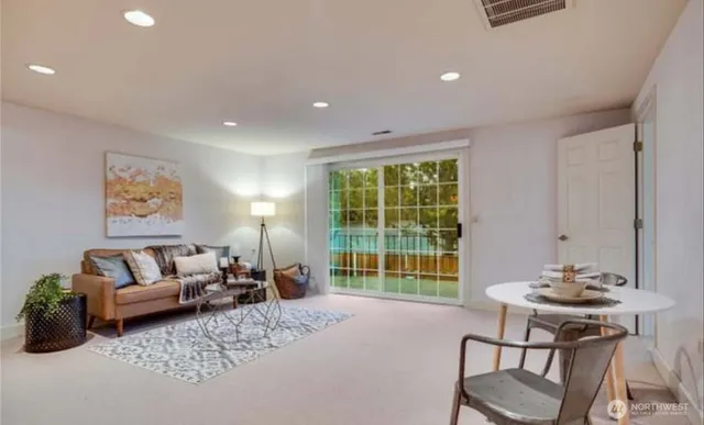 $1,200,000 | 8228 24th St Court West, University Place, WA 98466