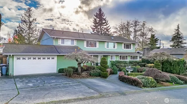 $1,200,000 | 8228 24th St Court West, University Place, WA 98466