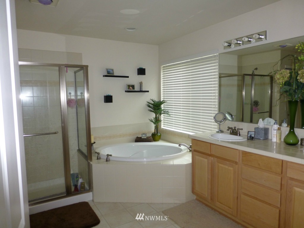 16124 35th Park Southeast Bothell, WA 98012 - Photo 10 of 12 Gallery Image 10